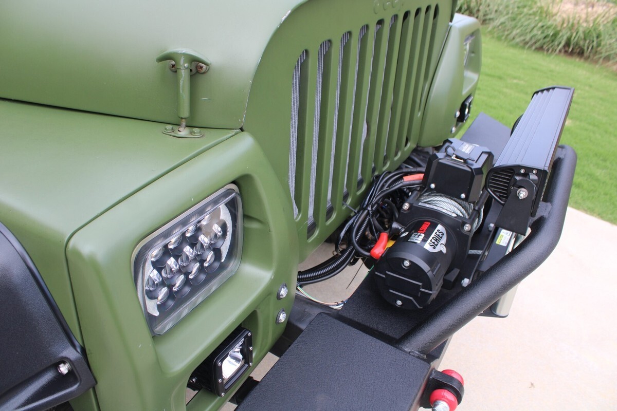 1985 Jeep CJ - photo 3