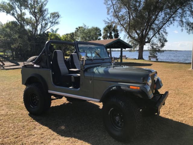 1985 Jeep CJ7, Automatic with A/C 1985 Jeep CJ Lerado