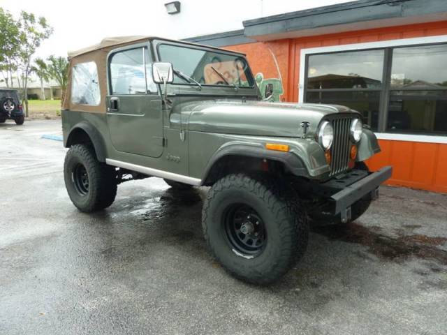 1985 Jeep CJ7 Laredo, Automatic and A/C 1985 Jeep CJ Laredo