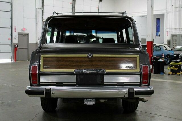 1985 Jeep Wagoneer -- - photo 4