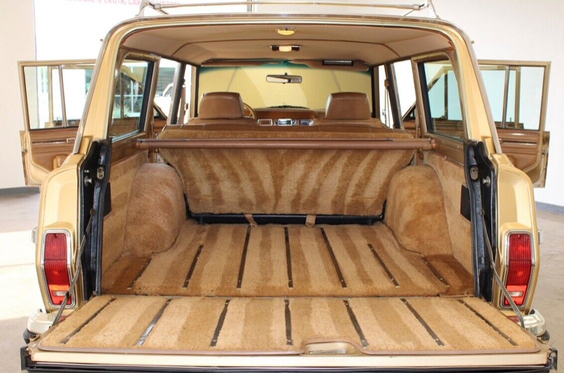 1985 Jeep Wagoneer 4dr Wagon 4WD - photo 9