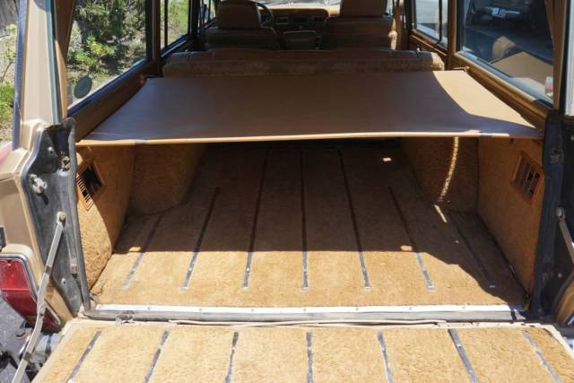 1985 Jeep Wagoneer - photo 11