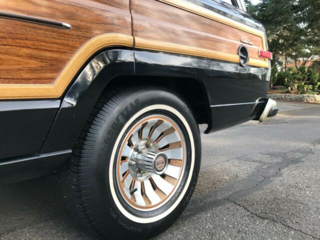 1985 Jeep Wagoneer Grand Wagoneer - photo 9