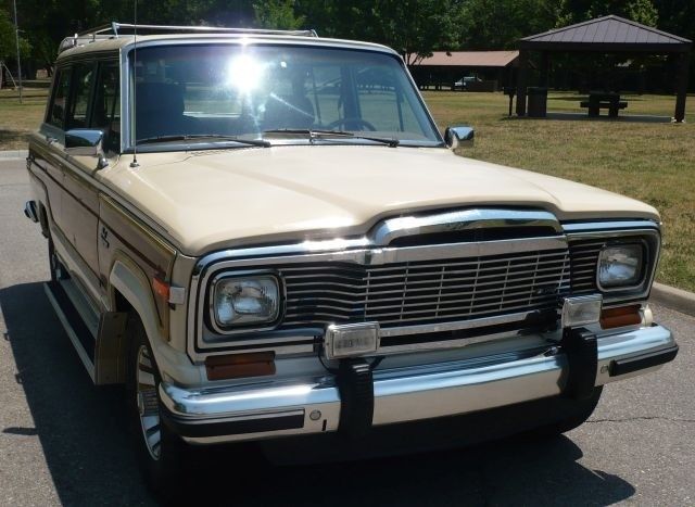 1985 Jeep Wagoneer - photo 5