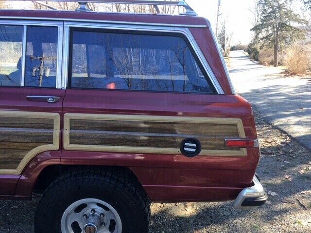 1985 Jeep Wagoneer - photo 8