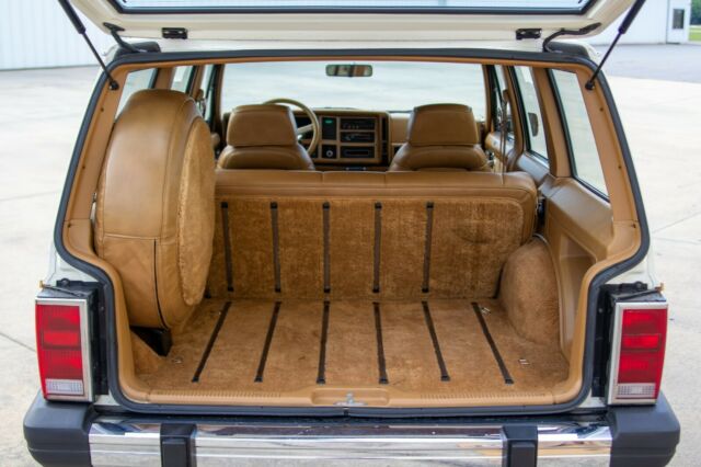 1985 Jeep Wagoneer Limited - photo 11