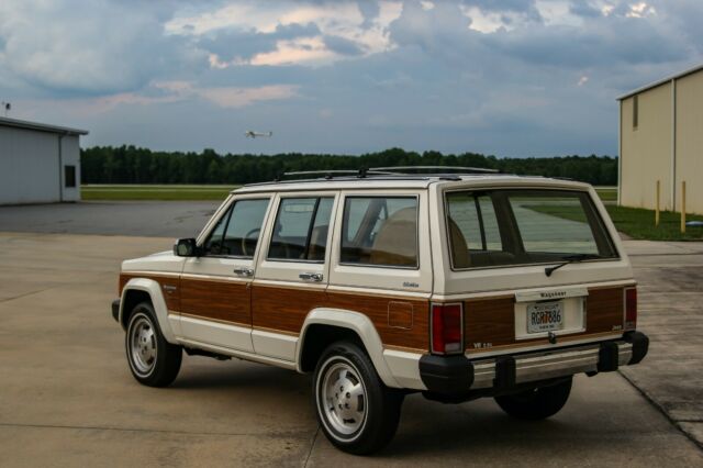1985 Jeep Wagoneer Limited - photo 2