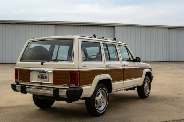 1985 Jeep Wagoneer Limited - photo 3