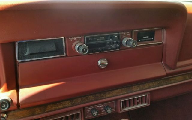 1985 Jeep Wagoneer - photo 13
