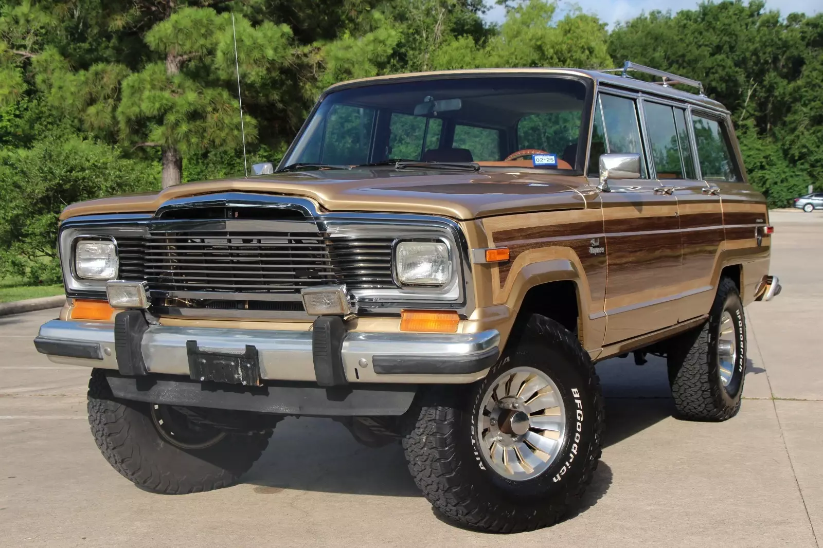 1985 Jeep Grand Wagoneer - photo 2
