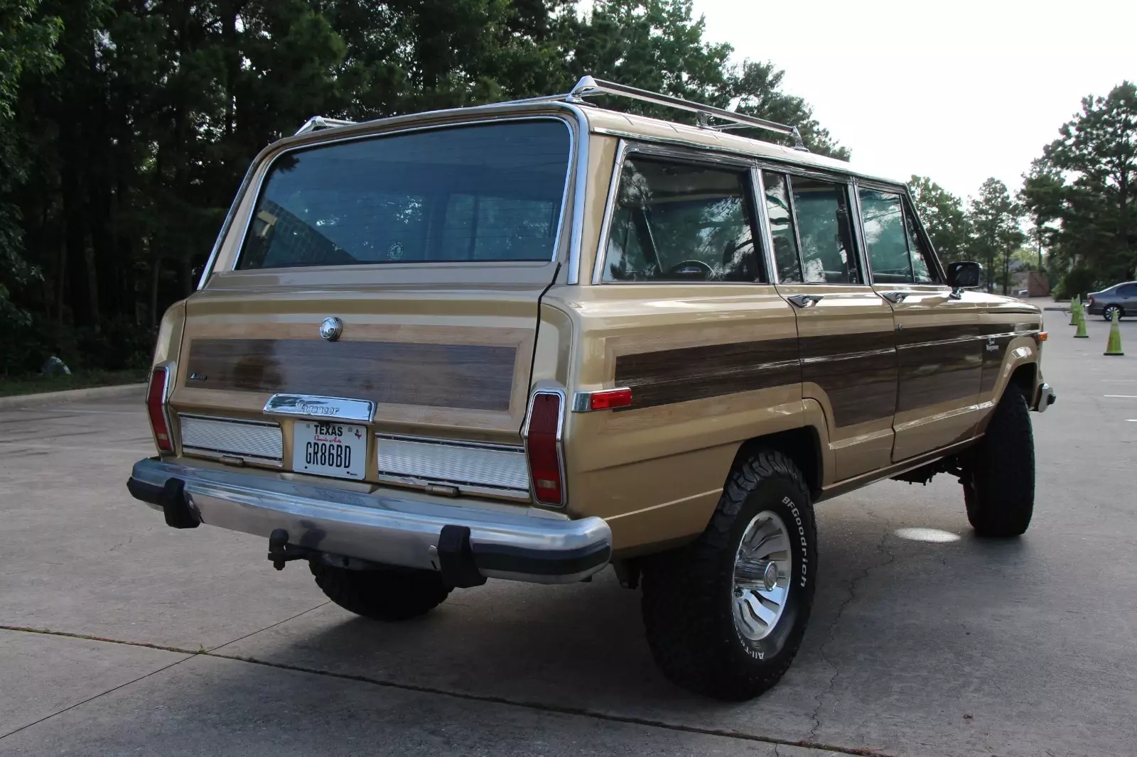 1985 Jeep Grand Wagoneer - photo 5