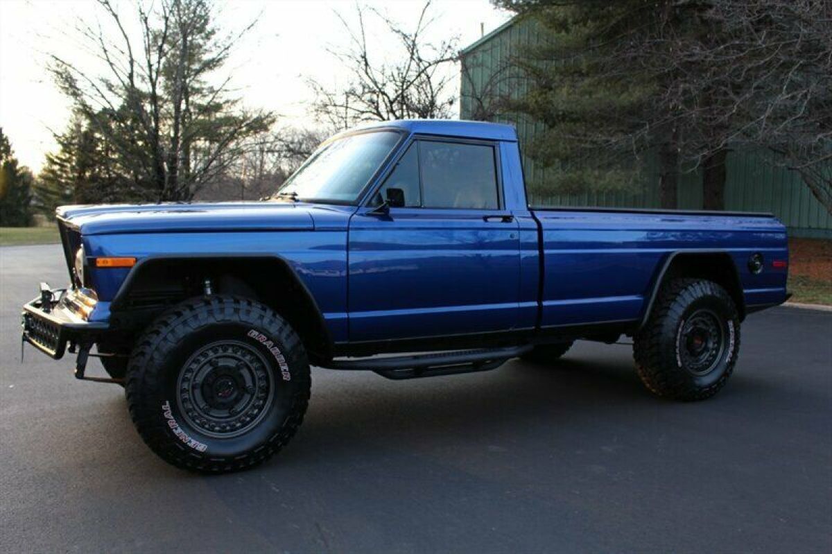 1985 Jeep J-10 Pickup 2dr - photo 5