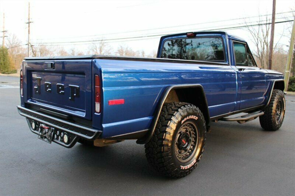 1985 Jeep J-10 Pickup 2dr - photo 9