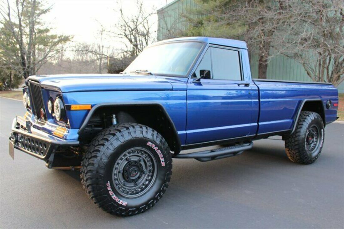 1985 Jeep J-10 Pickup 2dr - photo 4