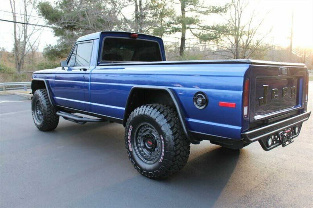 1985 Jeep J-10 Pickup 2dr - photo 6