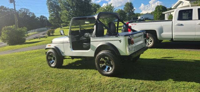 1985 Jeep Jeep SUV Grey 4WD Automatic CJ7 1985 Jeep Wrangler CJ7