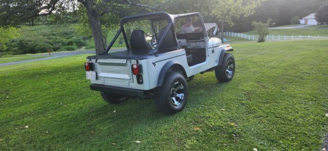 1985 Jeep Wrangler CJ7 - photo 11