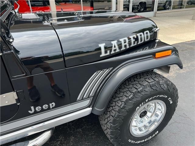 1985 Jeep Laredo CJ7 4X4 - photo 2