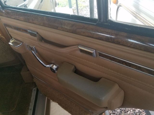 1985 Jeep Wagoneer Limited - photo 3