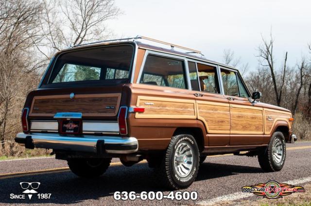 1985 Jeep Wagoneer Grand - photo 11
