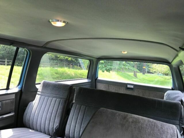 1985 Chevrolet Suburban Silverado - photo 6