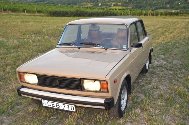 1985 Other Makes Lada 2105 4-Door Sedan - photo 2