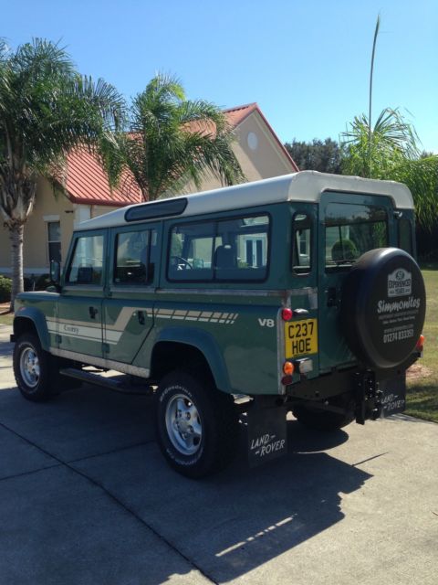 1900 Land Rover Defender County - photo 4