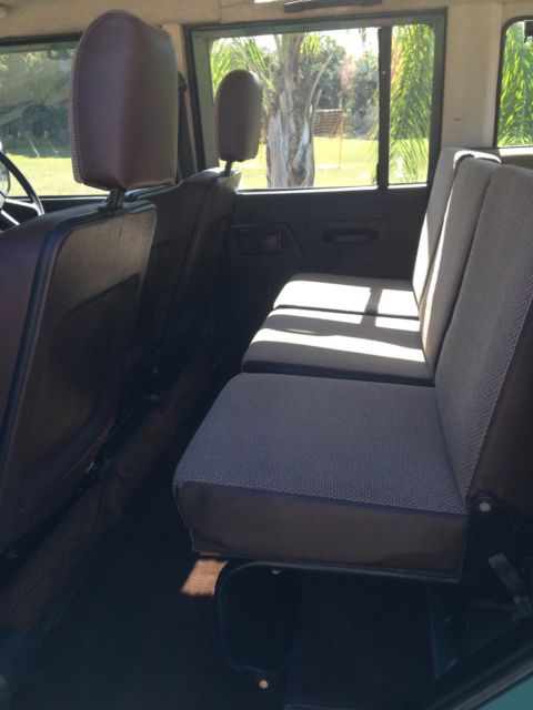 1900 Land Rover Defender County - photo 9