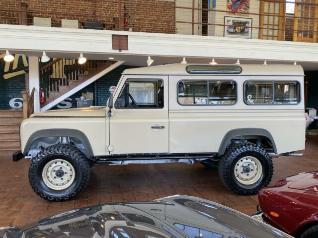 1985 Land Rover DEFENDER 110 2-DOOR -- - photo 5