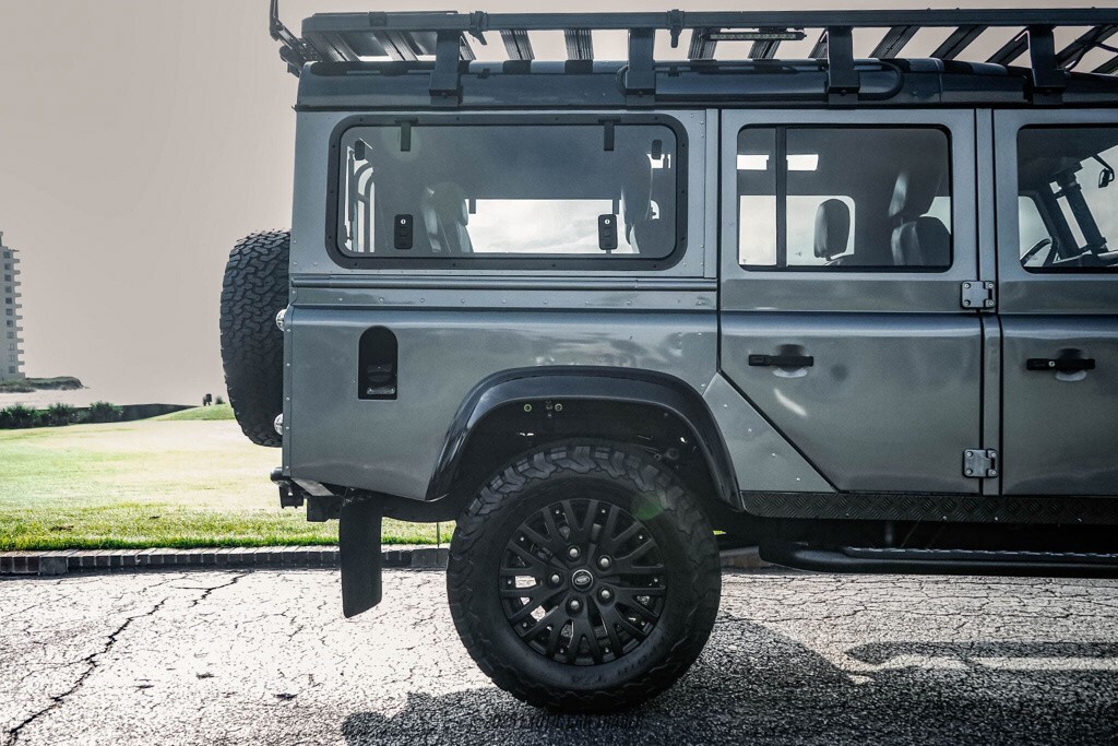1985 Land Rover Defender 110 LS3 - photo 10