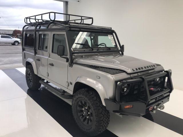 1980 Land Rover Defender 110 Wagon - photo 3