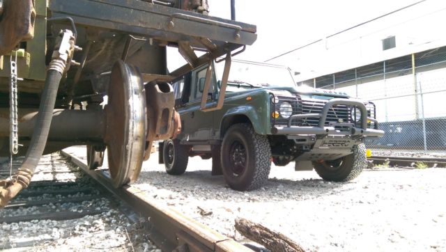 1900 Land Rover Defender - photo 3