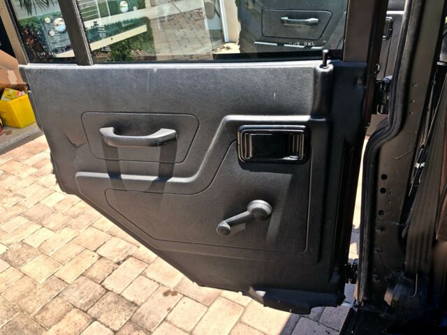 1985 Land Rover Defender Beige - photo 11
