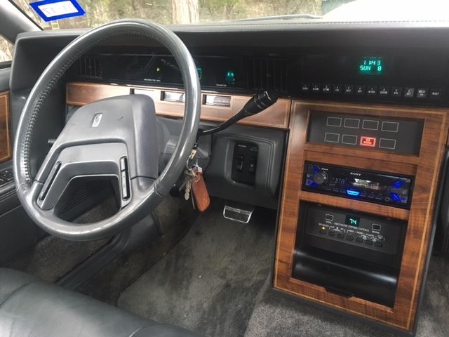 1985 Lincoln Continental - photo 10