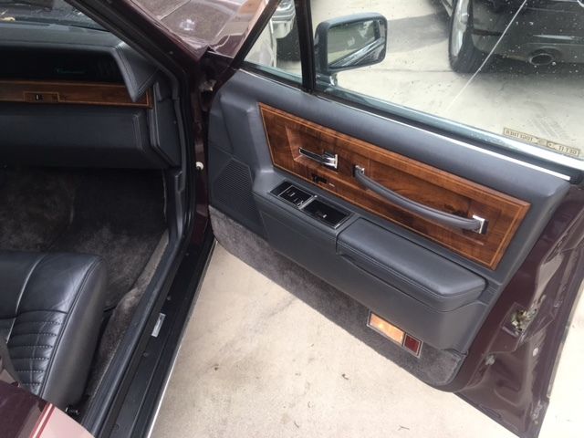 1985 Lincoln Continental - photo 3