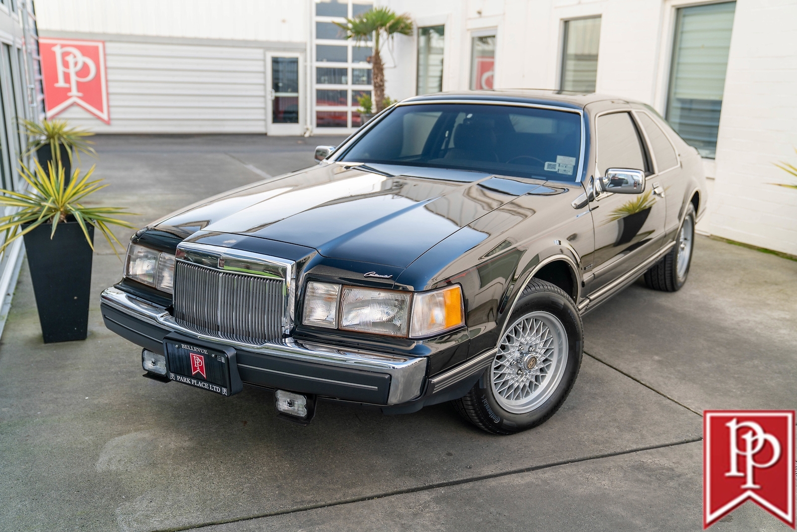 1985 Lincoln Continental Mk VII LSC - photo 2