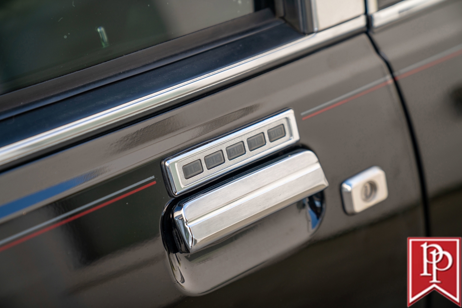 1985 Lincoln Continental Mk VII LSC - photo 8