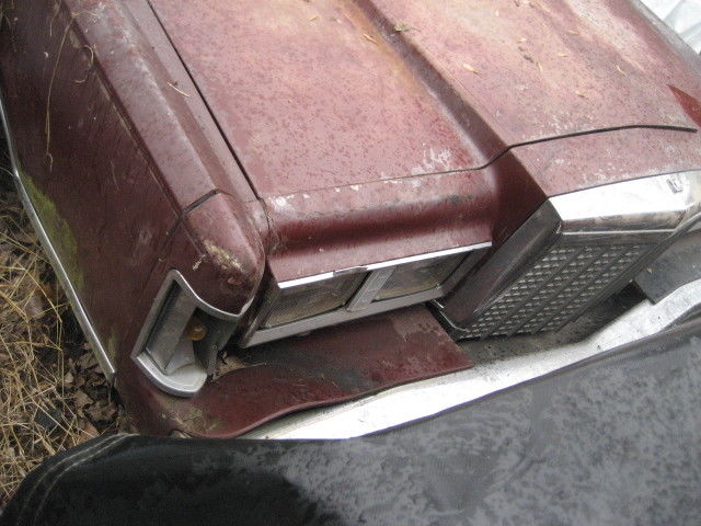1985 Lincoln Town Car Moon Roof  1/2 Vinyl Roof - photo 4
