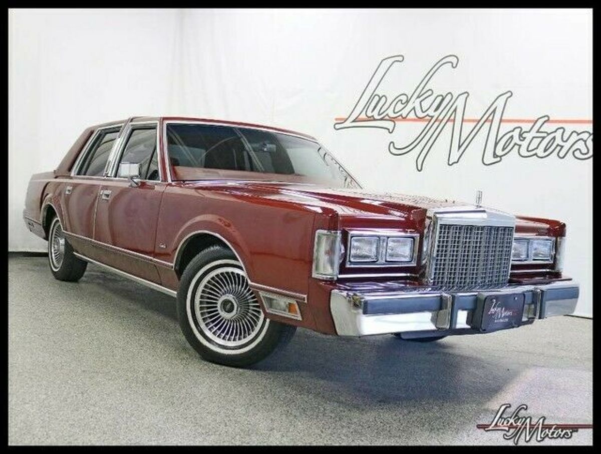 1985 Lincoln Town Car 48,269 Miles Maroon 5.0L 8-Cyl Engine 1985 Lincoln Town Car