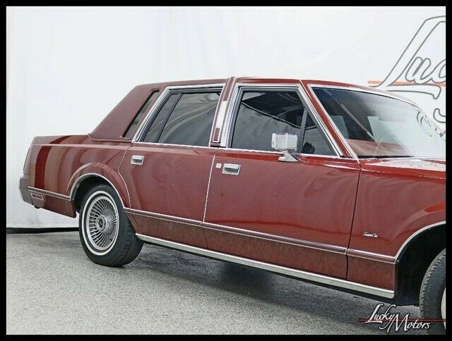 1985 Lincoln Town Car - photo 3