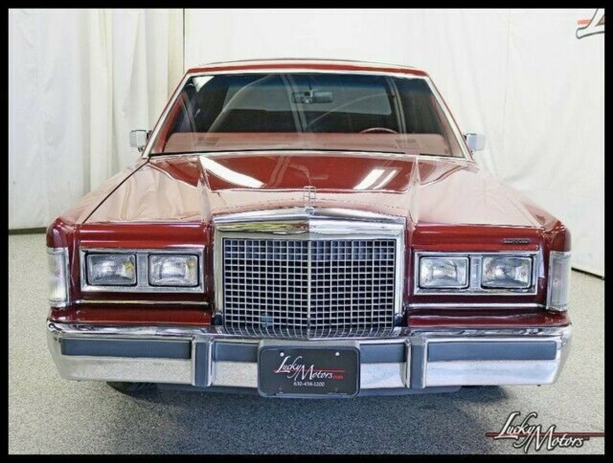1985 Lincoln Town Car - photo 7