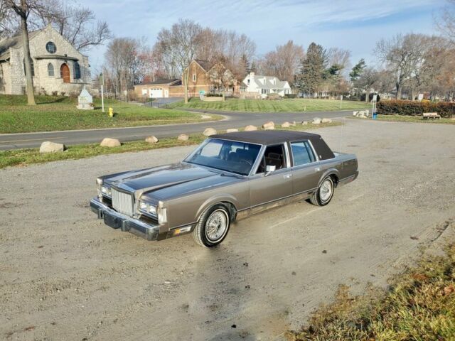 1985 Lincoln Town Car -- - photo 10