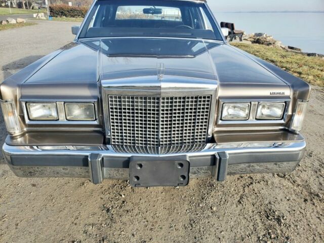1985 Lincoln Town Car -- - photo 13