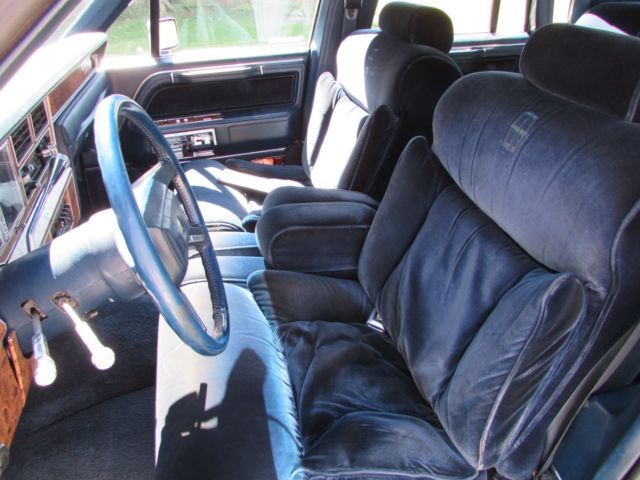 1985 Lincoln Town Car - photo 12