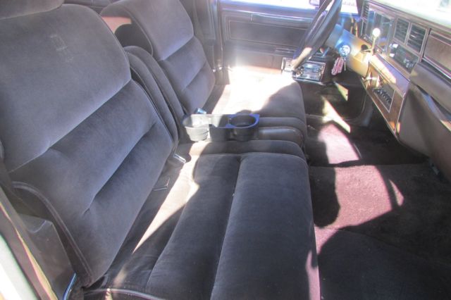 1985 Lincoln Town Car - photo 8