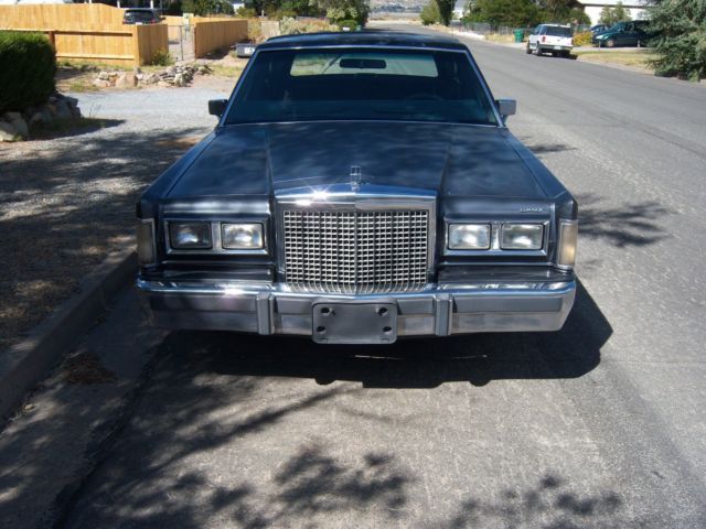 1985 Lincoln Town Car - photo 3