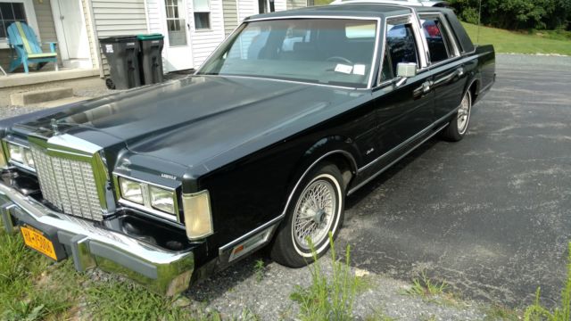 1985 Lincoln Town Car Signature - photo 2