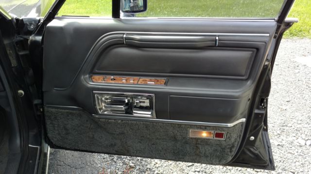 1985 Lincoln Town Car Signature - photo 7
