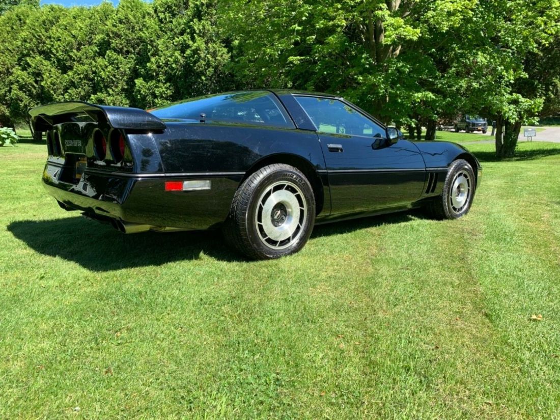 1985 Chevrolet Corvette - photo 2
