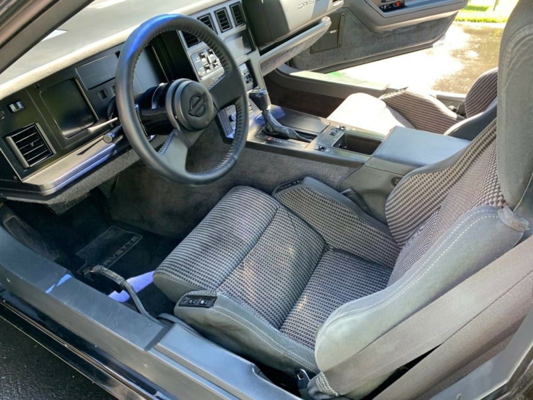 1985 Chevrolet Corvette - photo 8